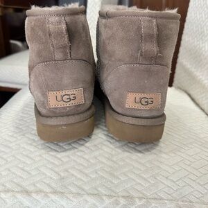 UGG Women Size 7